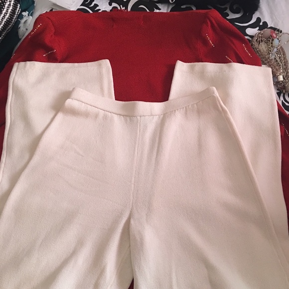 Chic in a modern wide leg pants. - Picture 7 of 8